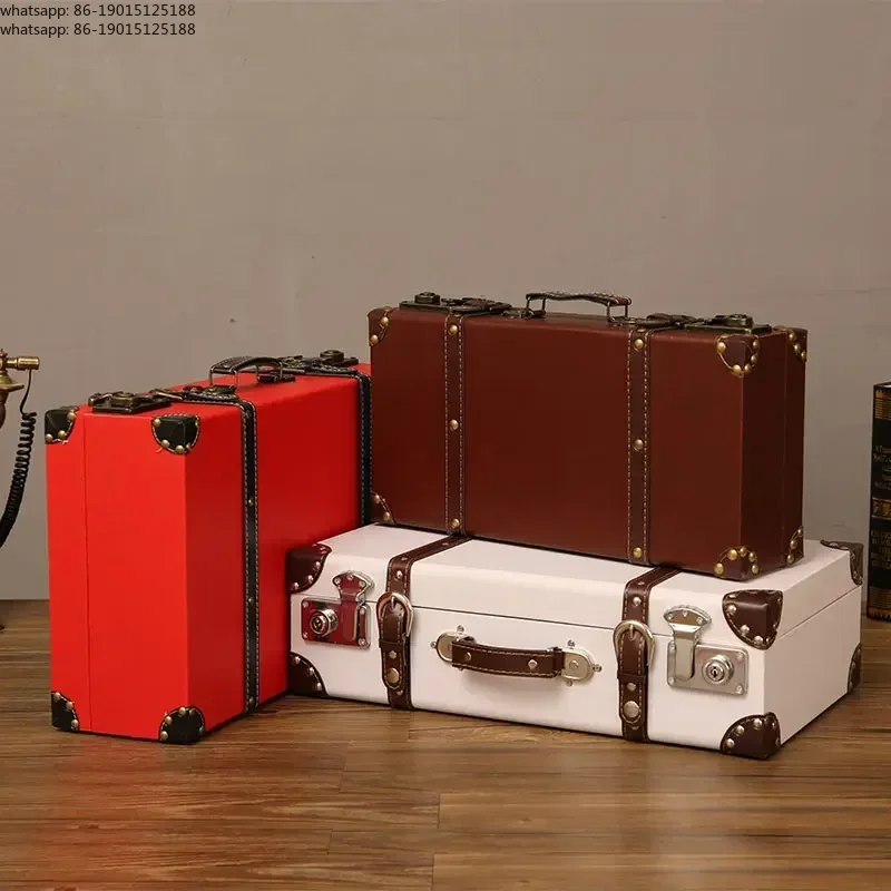 Retro Leather Case Figurines L - đánh giá và giá Photography Lighting Style