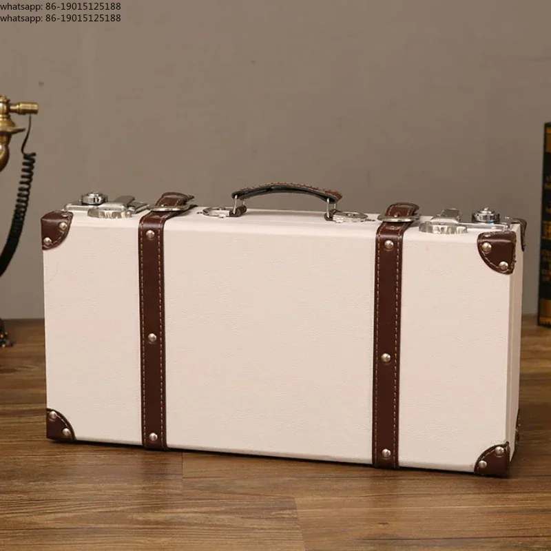 Retro Leather Case Figurines L - đánh giá và giá Photography Lighting Style